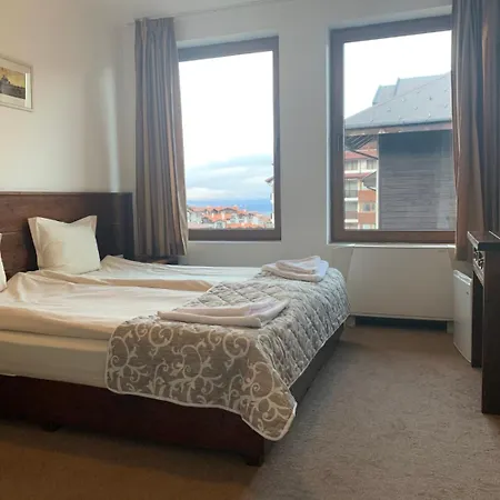 Granat Gondola Next To Lift Банско