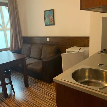 Granat Gondola Next To Lift Банско