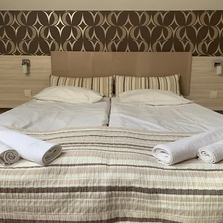 Granat Gondola Next To Lift Lägenhet *