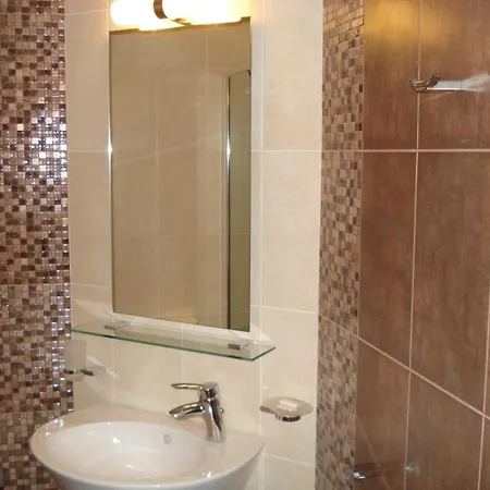 Granat Gondola Next To Lift Lägenhet