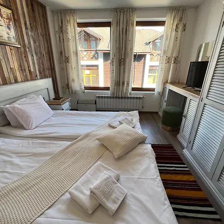 Granat Gondola Next To Lift *