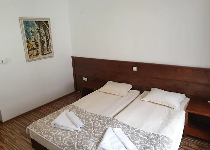 Granat Gondola Next To Lift Appartement Bansko