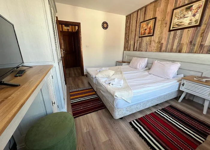 Granat Gondola Next To Lift * Banszko